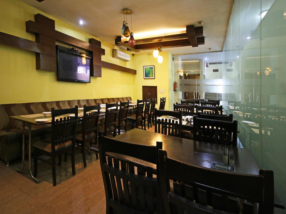 Hotel Oscar - Hauz Khas Nueva Delhi Exterior foto